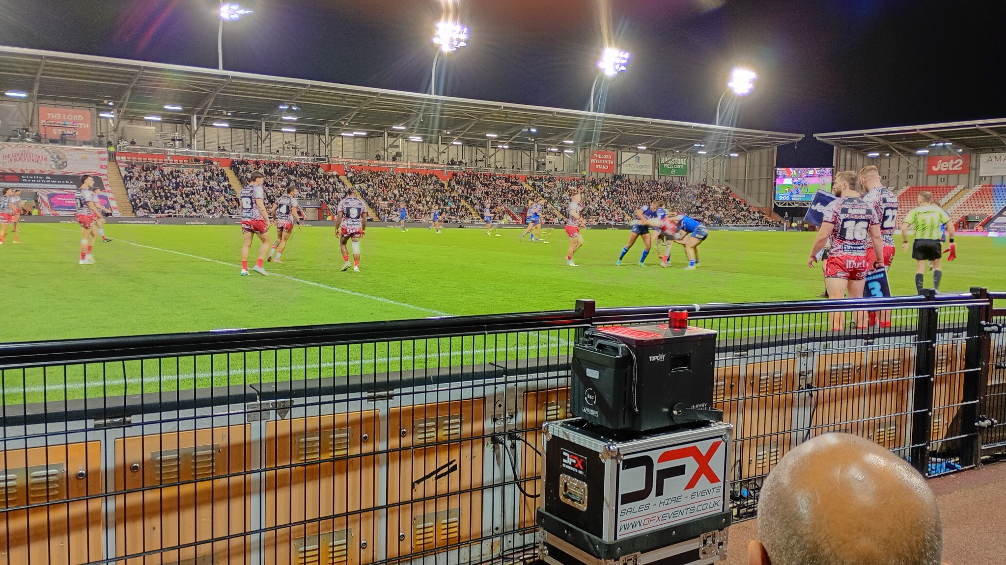Leigh Leopards defending as Wakefield carry the ball